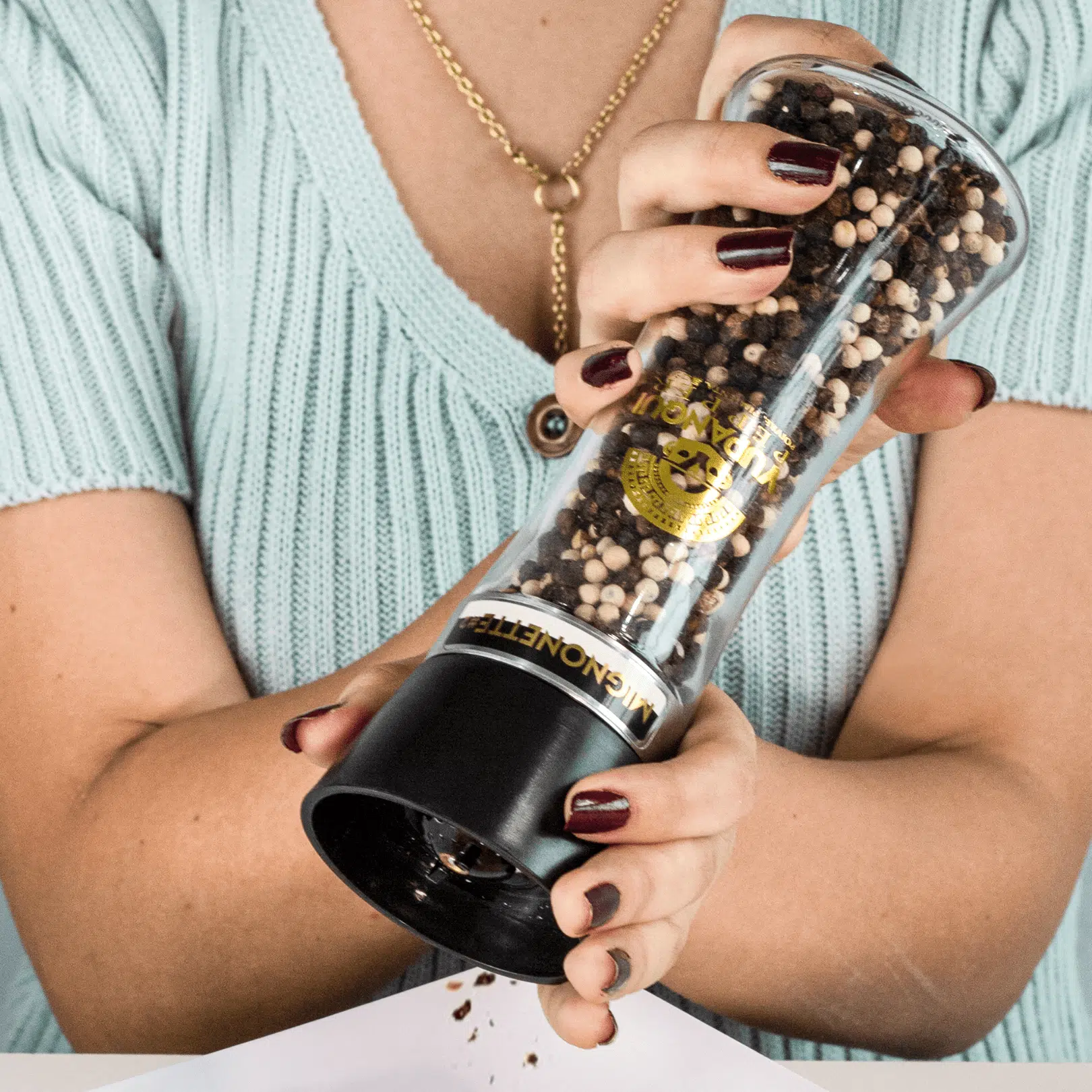 Yupanqui white peppercorn vs black peppercorn Mignonette Pepper Grinder 3.5oz