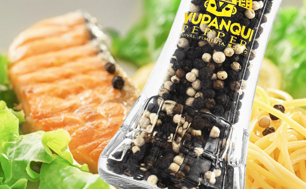 black vs white pepper